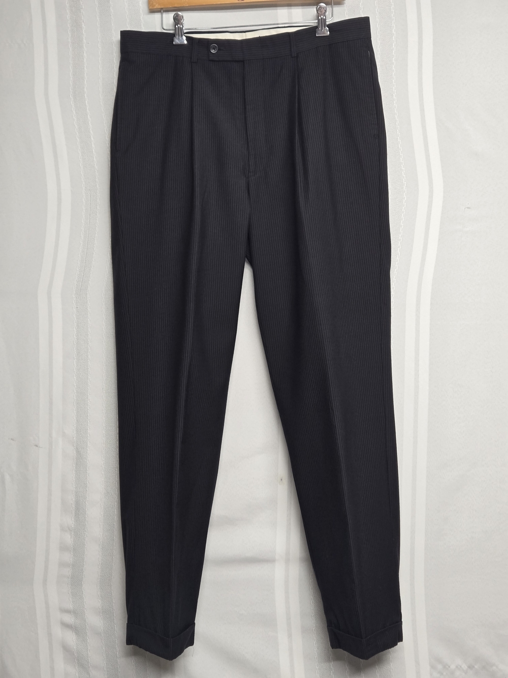 GEOFFREY BEENE Black Pinstripe Dress Pants - Classic Pleated Trousers SIZE 36X32